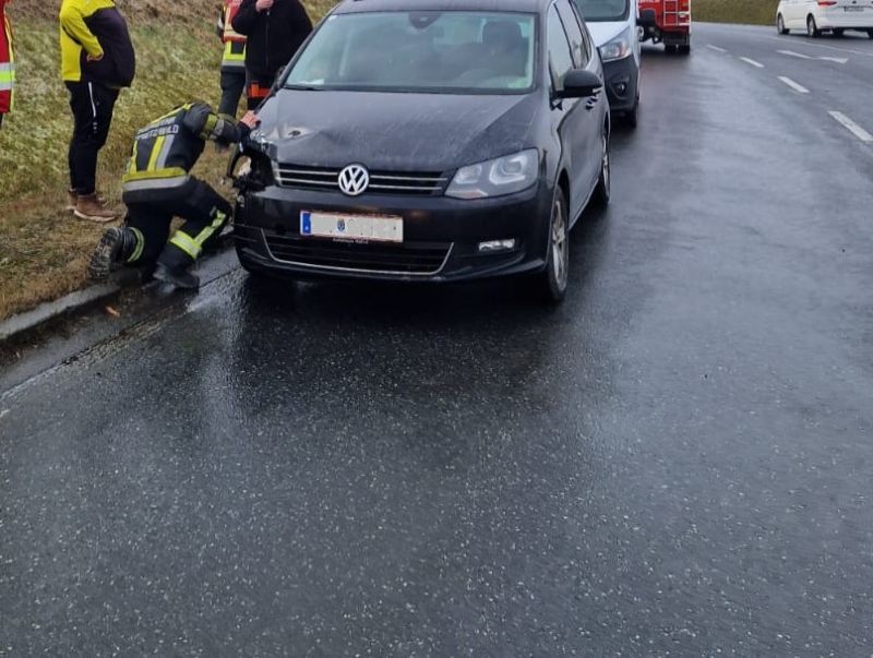 Fahrzeugbergung auf der LB2