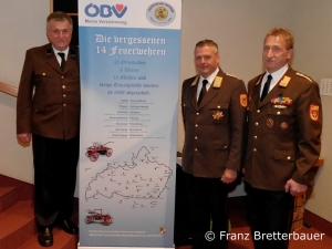 Im Bild: EOV Gerhard Schneider, LBD Dietmar Fahrafellner und BR Sigi Ganser