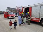 Feuerwehr Göpfritz/Wild besucht den Kindergarten