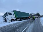 Schwierige LKW Bergung auf der L55