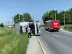 LKW-Bergung im Ortsgebiet von Göpfritz/Wild