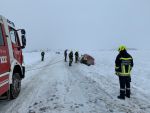 Fahrzeugbergung auf der schneebedeckten L55