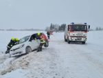 Fahrzeugbergung auf der schneebedeckten L55