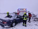 Wintereinbruch führt zu Fahrzeugbergung auf der LB2