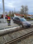 PKW landet auf Gleis der Franz-Josefs-Bahn