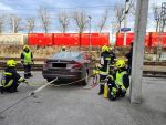 PKW landet auf Gleis der Franz-Josefs-Bahn