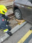 PKW landet auf Gleis der Franz-Josefs-Bahn