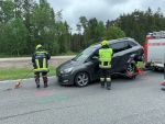 Schwerer Verkehrsunfall mit zwei beteiligten Fahrzeugen auf der LB2